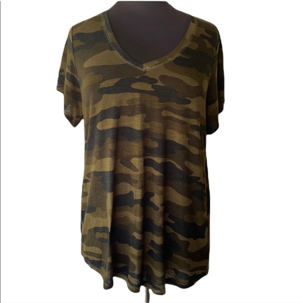 Lucky Brand Co. Fashion T-Shirt Womens L Distressed Camo Grunge Punk Granola EUC